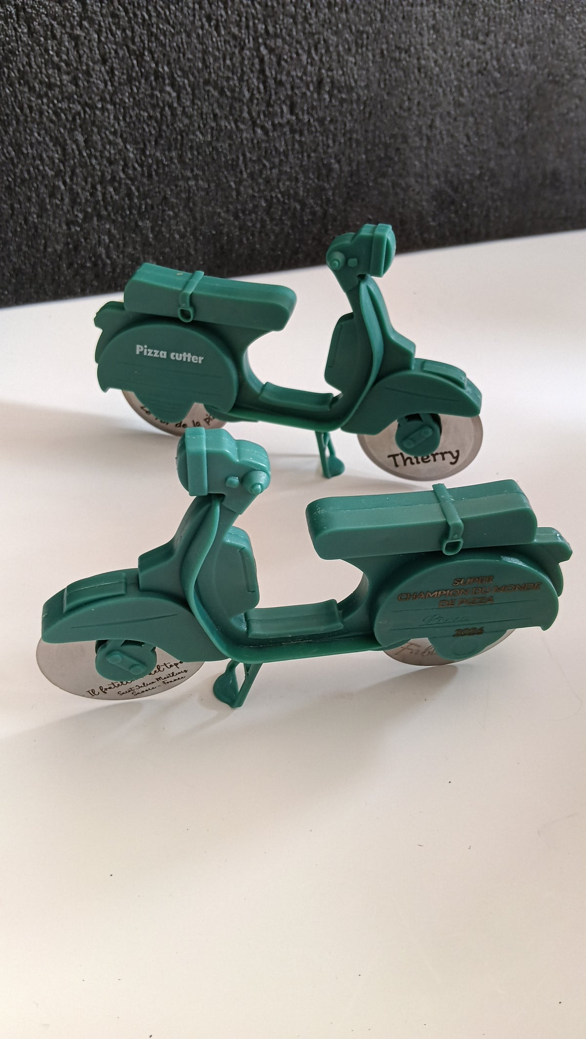 Coupe-pizza Scooter