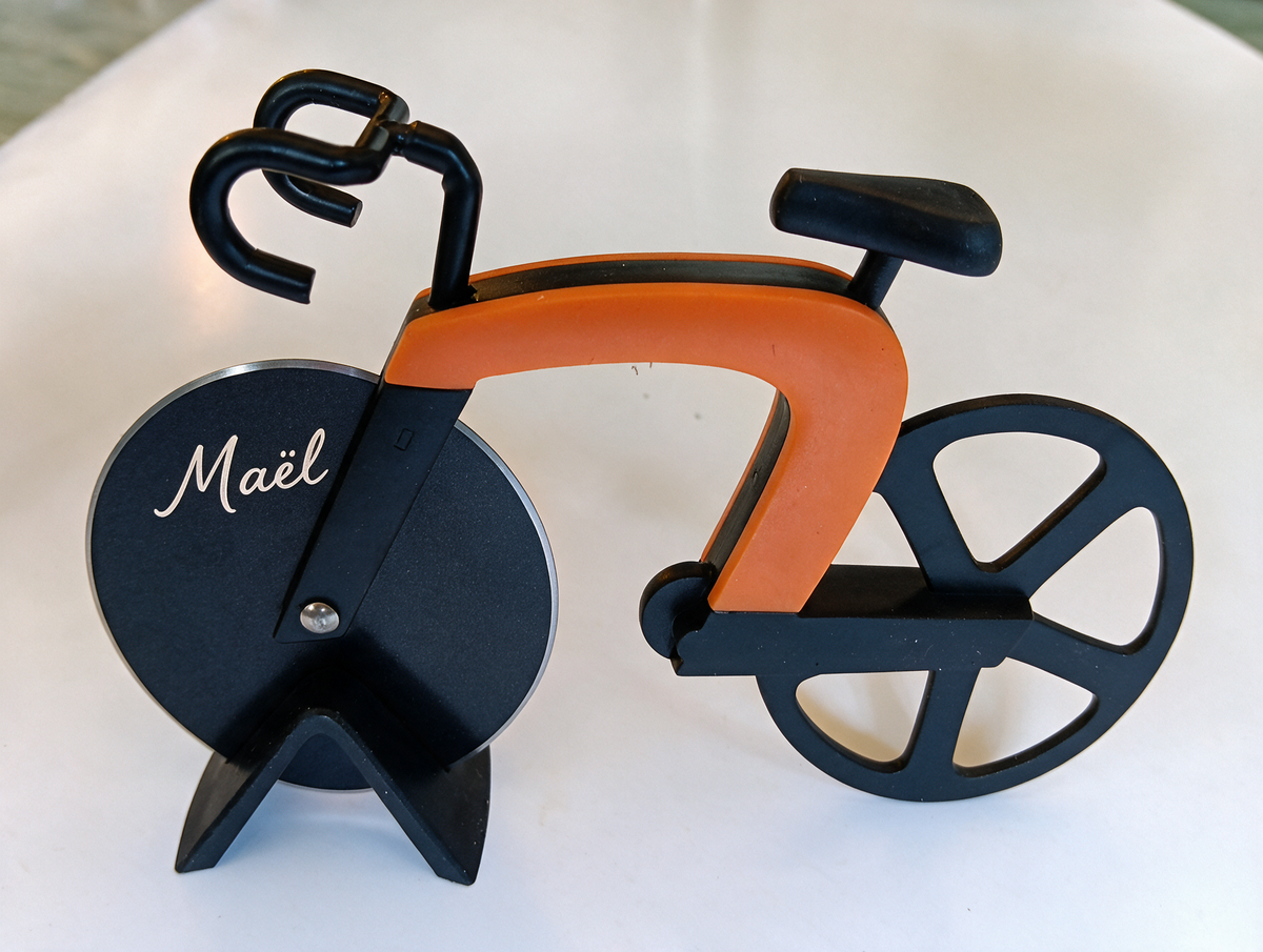 Coupe-Pizza Vélo piste – L'accessoire aussi insolite qu'efficace